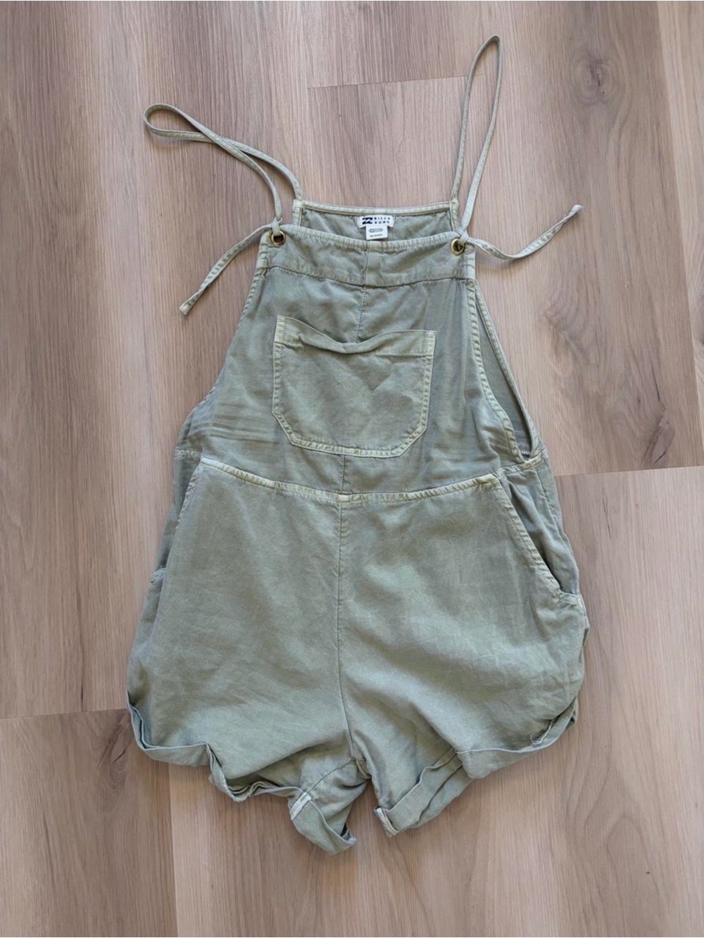 Billabong dungarees